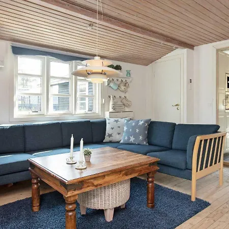Holiday Vaeggerlose Li Casa vacanze Bøtø By